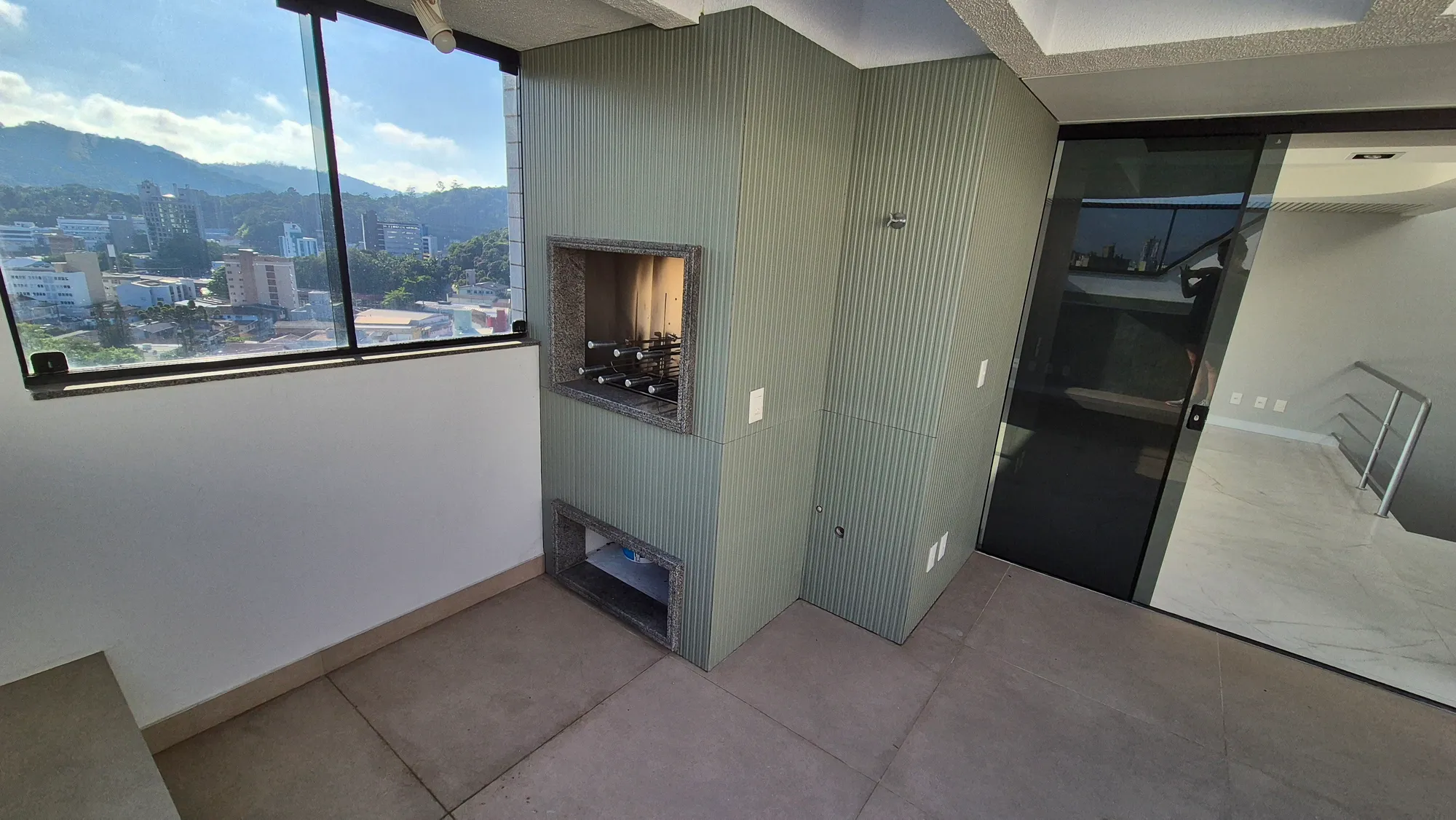 COBERTURA DUPLEX EM RUA SEM SAÍDA NA ALAMEDA — foto 5