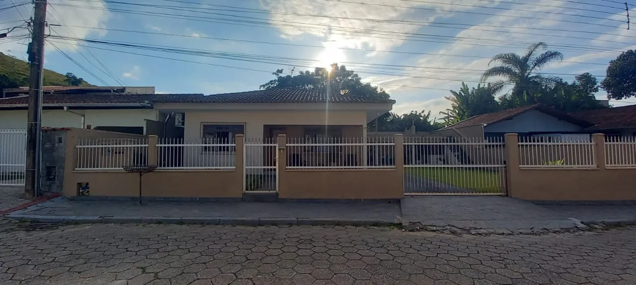 Casa com 4 dormitórios no bairro Bela Vista! - foto 1