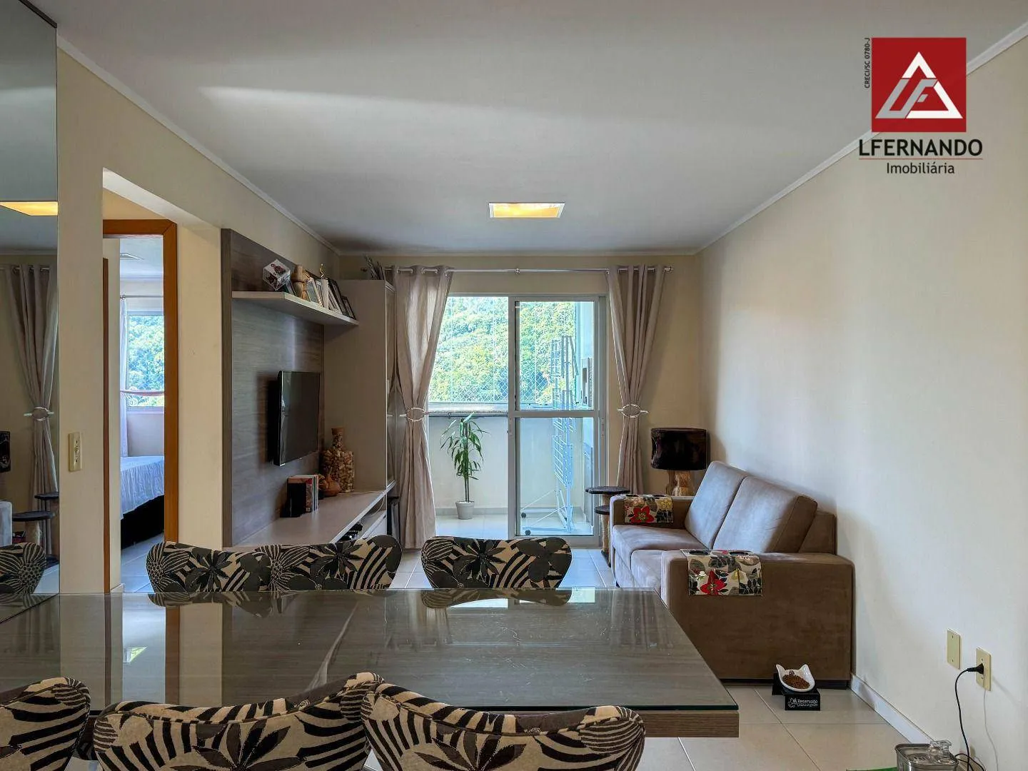 Apartamento mobiliado com 2 dormitórios, sendo 1 suíte à venda, 73 m por R$ 499.000 - Velha - Blumenau/SC — foto 3