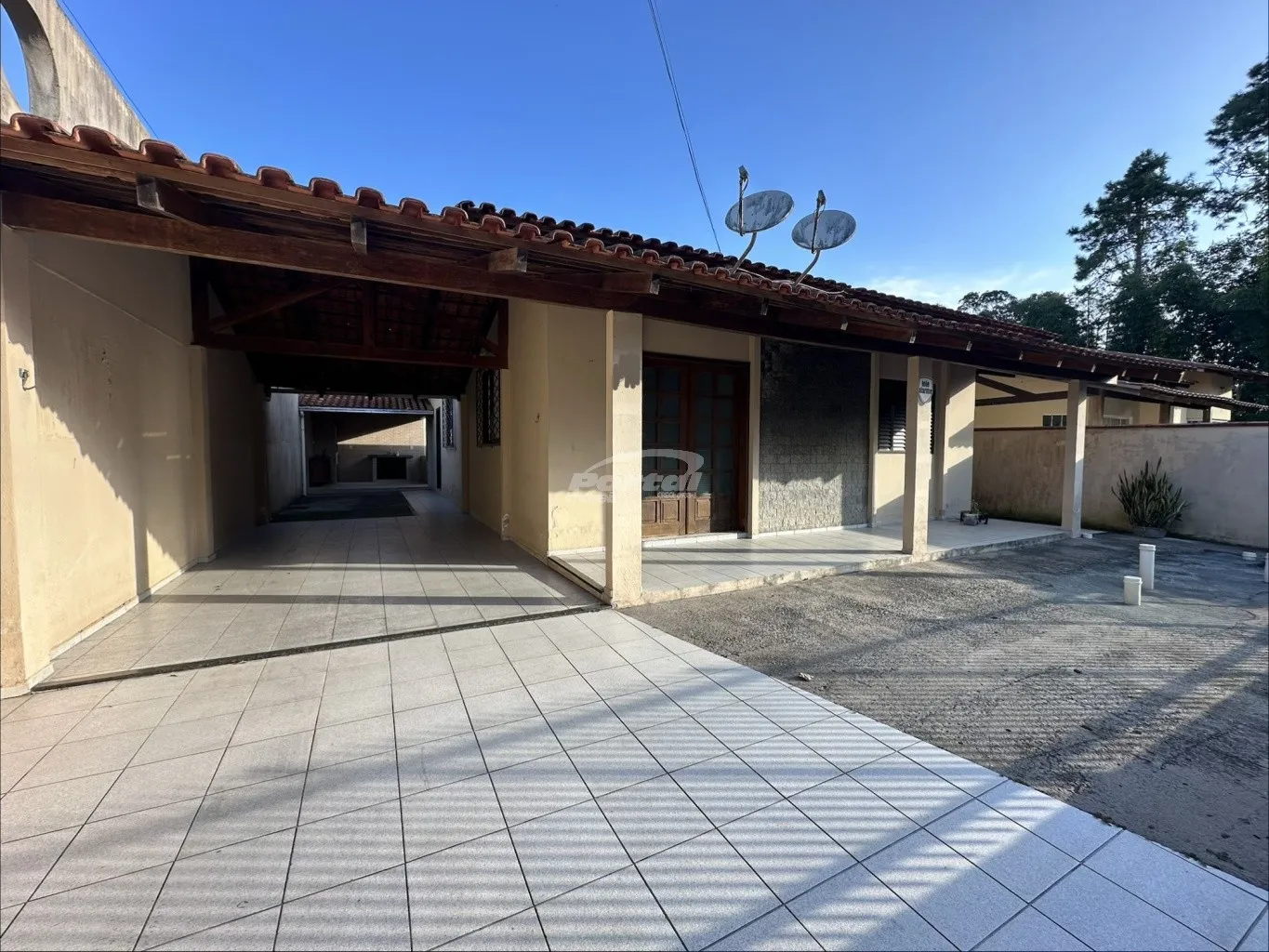 Casa disponível para locação no bairro Centro, em Balneário Piçarras/SC. (Cód. 23476) - foto 1