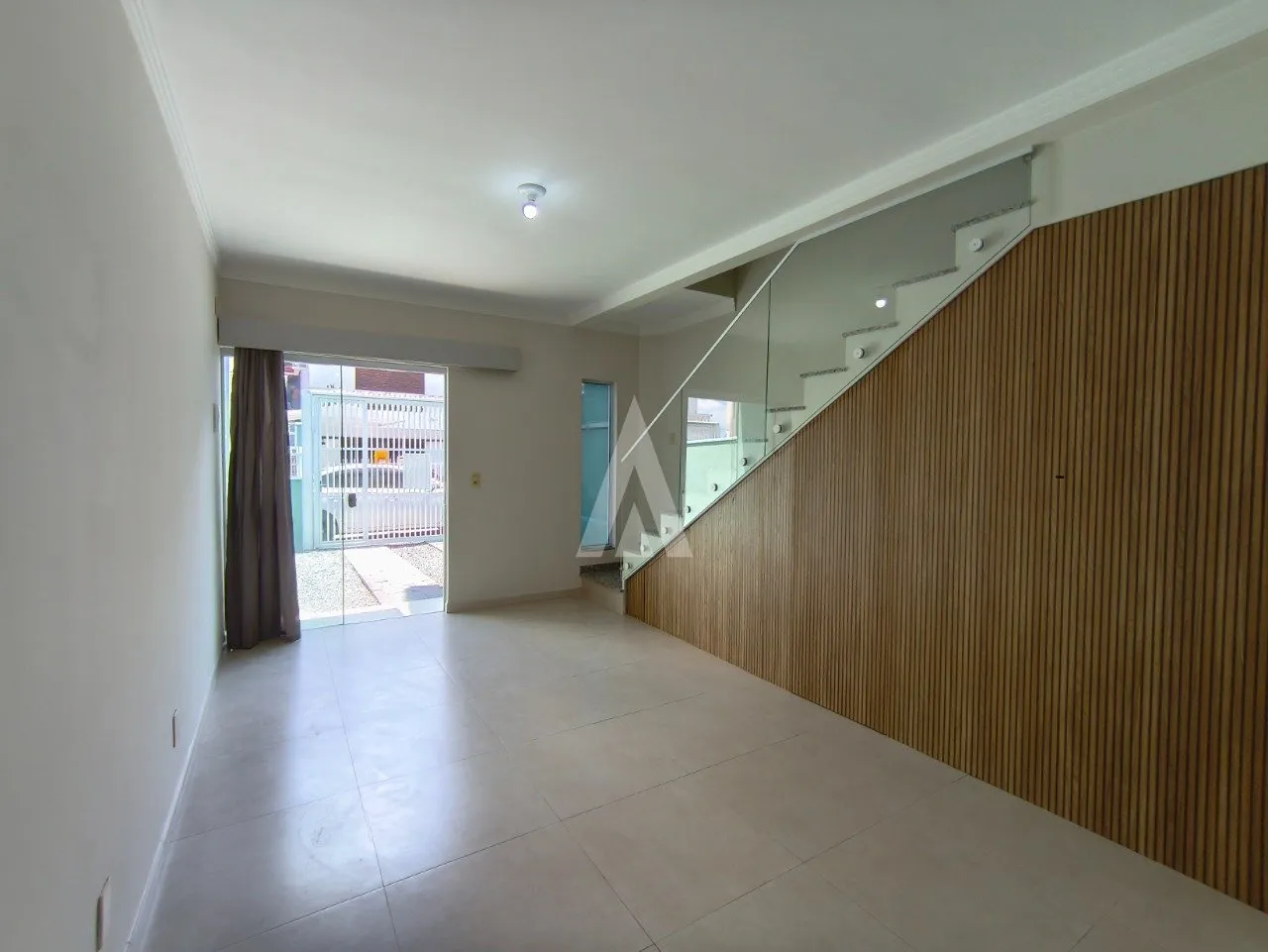 Sobrado geminado com 2 suítes à venda no bairro Floresta em Joinville-SC por R$500.000,00. — foto 4