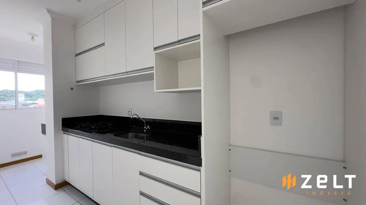 Apartamento com 2 dormitórios para alugar, 65 m por R$ 2.500,00 - Velha - Blumenau/SC - foto 1