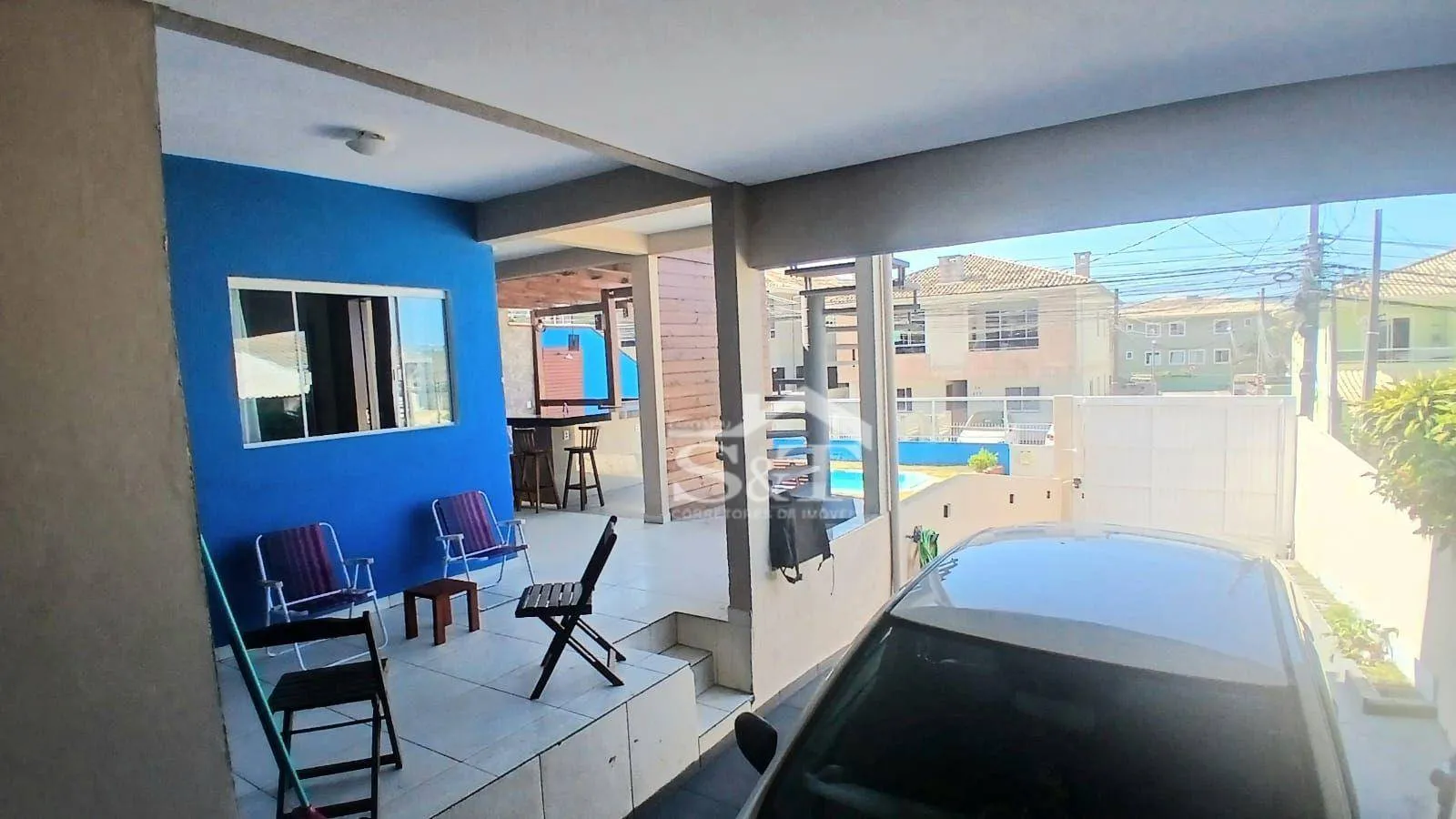Bela Casa com Piscina Semi-mobiliada no Ingleses à Venda com 5 dormitórios sendo 2 suítes e mais 4 banheiros sociais. — foto 3