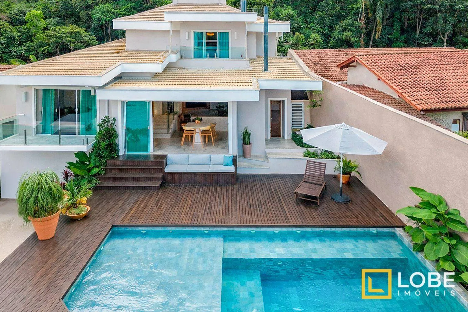 Linda casa com piscina - foto 1