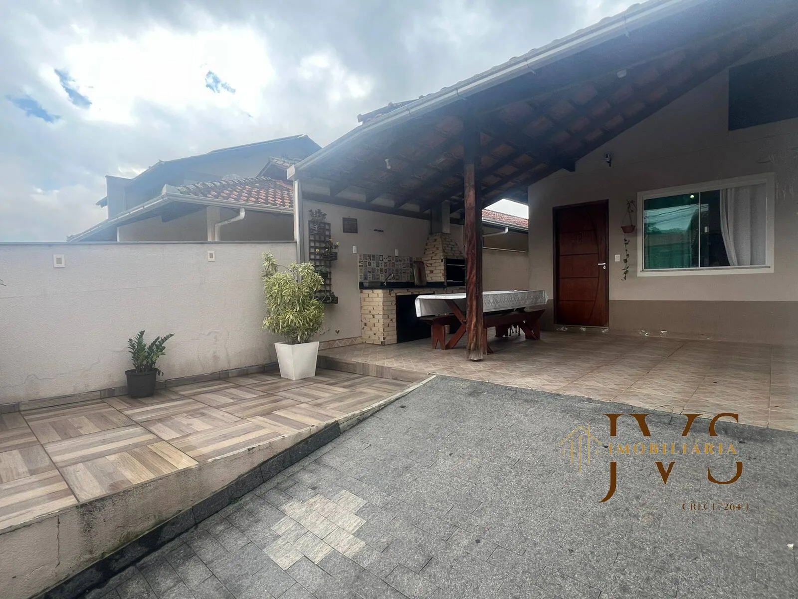 Casa no Bairro Itoupavazinha em Blumenau com 2 Dormitórios e 67 m — foto 3