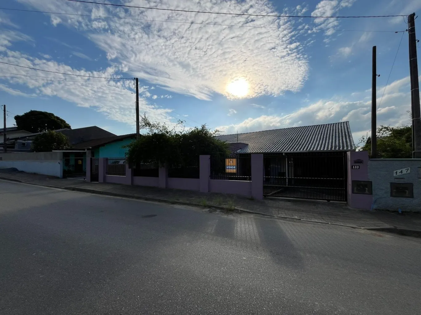 CASA MAIS KITNET COM ÁREA DE FESTAS E BANHEIRA NO BAIRRO ESTRADA DAS AREIAS — foto 2