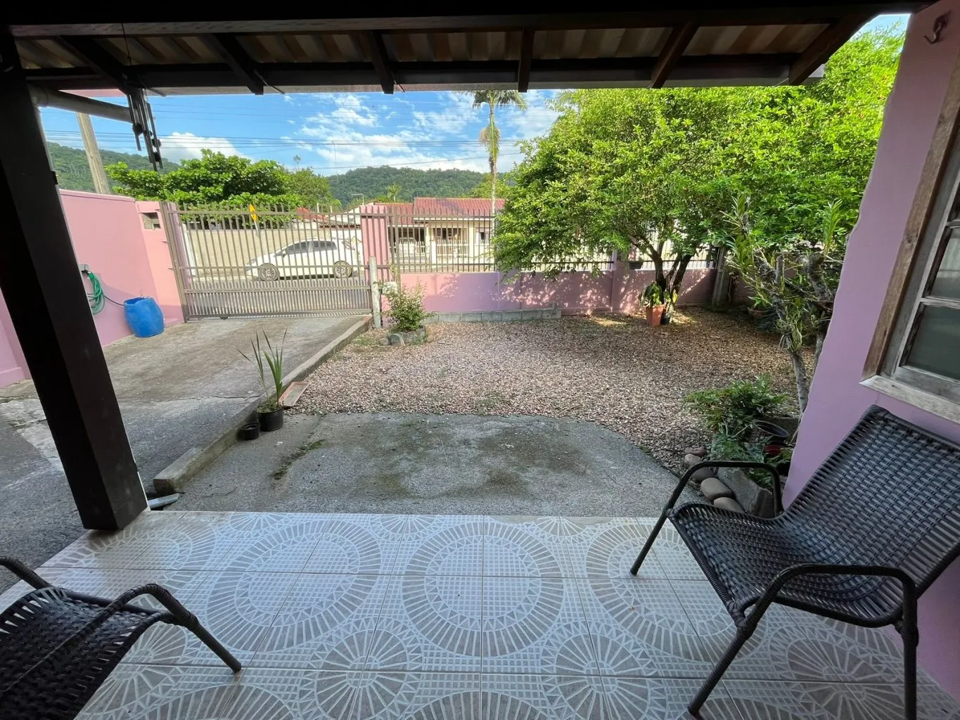 CASA MAIS KITNET COM ÁREA DE FESTAS E BANHEIRA NO BAIRRO ESTRADA DAS AREIAS — foto 4