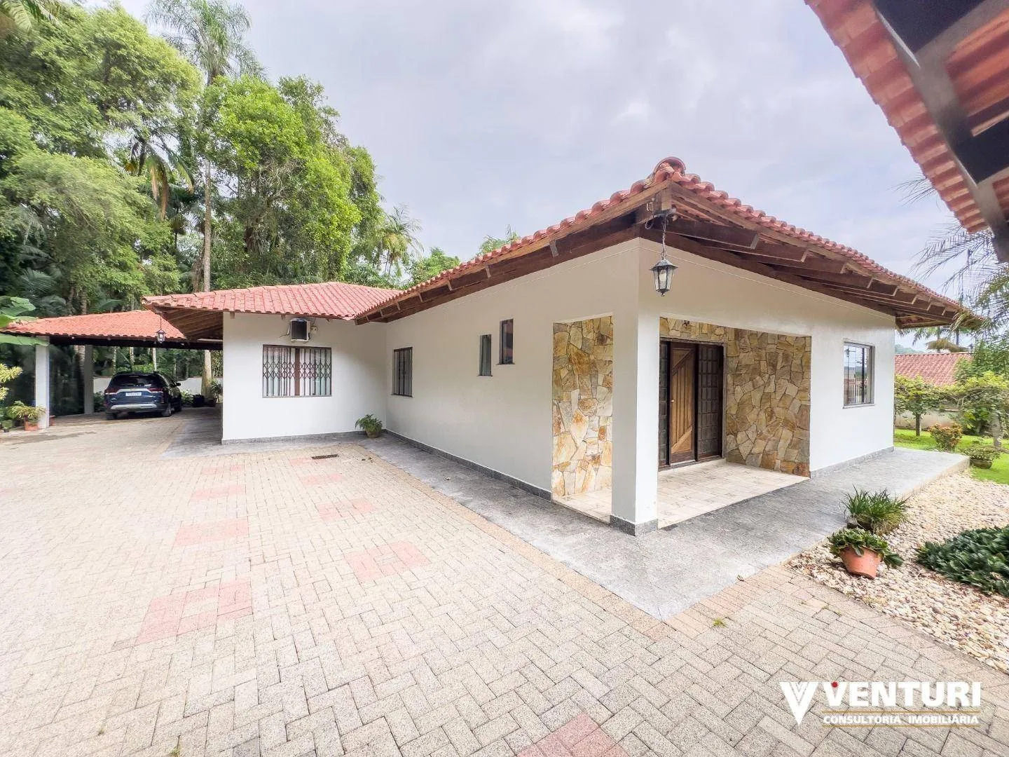 Casa com 4 dormitórios à venda, 225 m por R$ 900.000,00 - Velha Central - Blumenau/SC - foto 1