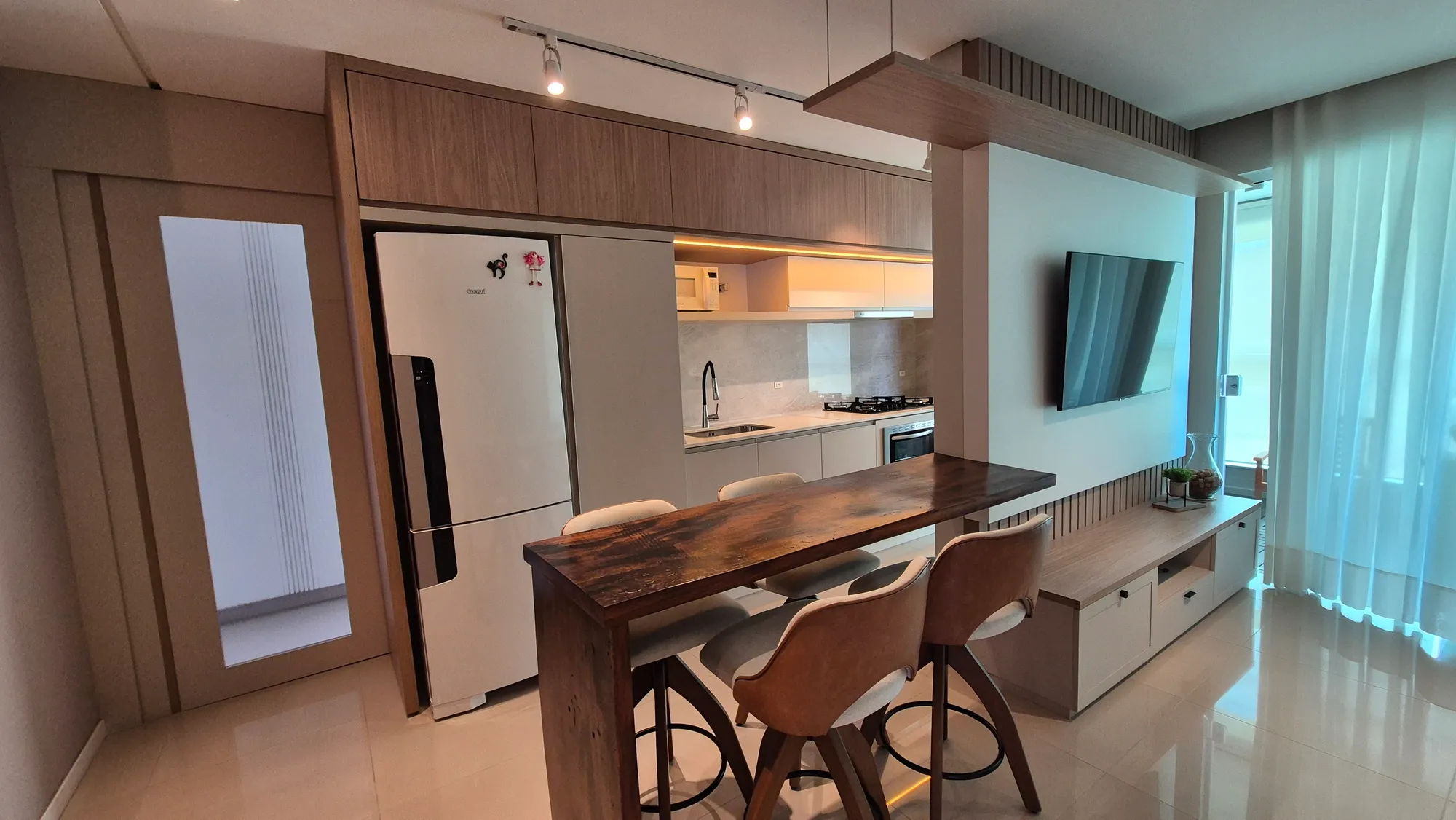 APARTAMENTO MOBILIADO E EQUIPADO NA ITOUPAVA SECA — foto 3