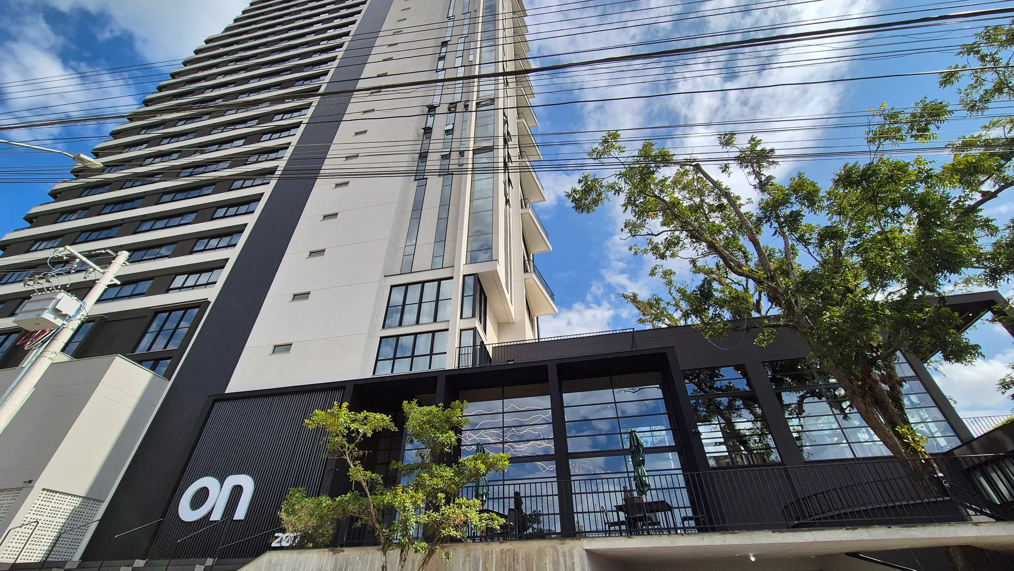 LOFT MOBILIADO COM VAGA AO LADO VILA GERMÂNICA - foto 1