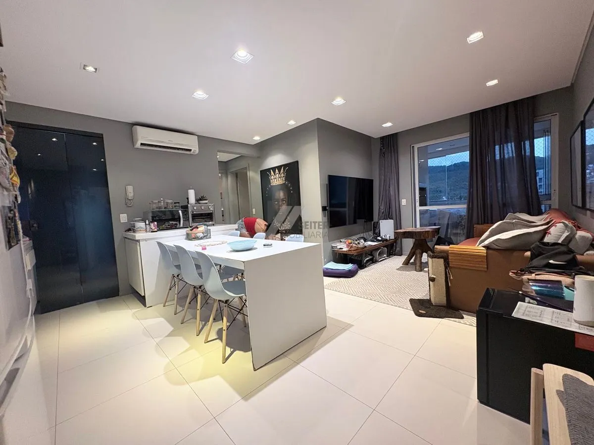 Apartamento de 2 dormitorios reformado a venda Florianopolis Itacorubi - foto 1