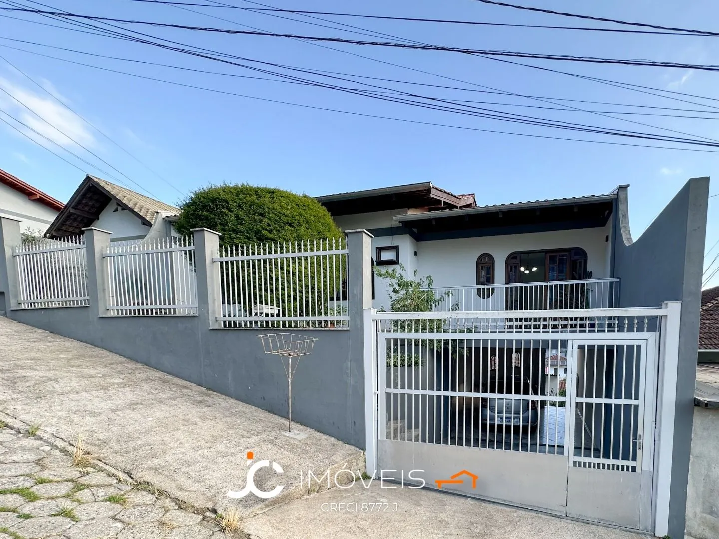 Casa Com 3 dormitórios sendo uma suite - Fortaleza - foto 1