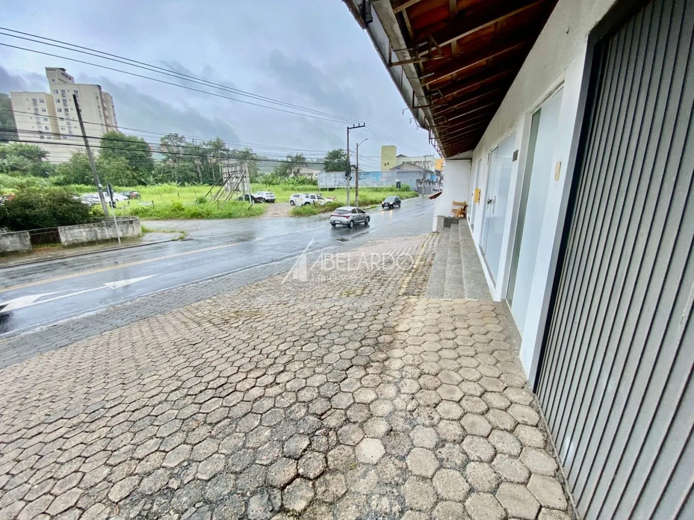 CASA COMERCIAL/ RESIDENCIAL COM EXCELENTE LOCALIZAÇÃO, PRÓXIMA À ACADEMIA AD3 - BAIRRO ÁGUA VERDE — foto 3