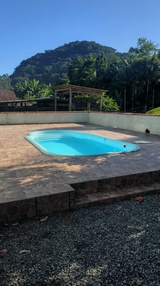 BELA RESIDÊNCIA AVERBADA - TESTO CENTRAL - POMERODE — foto 2