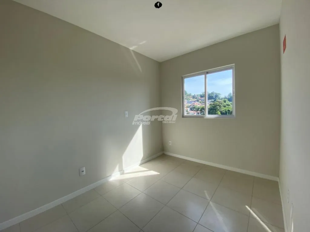Apartamento novo pronto para morar na escola agrícola, possui 2 dormitórios e sacada com churrasqueira. — foto 7