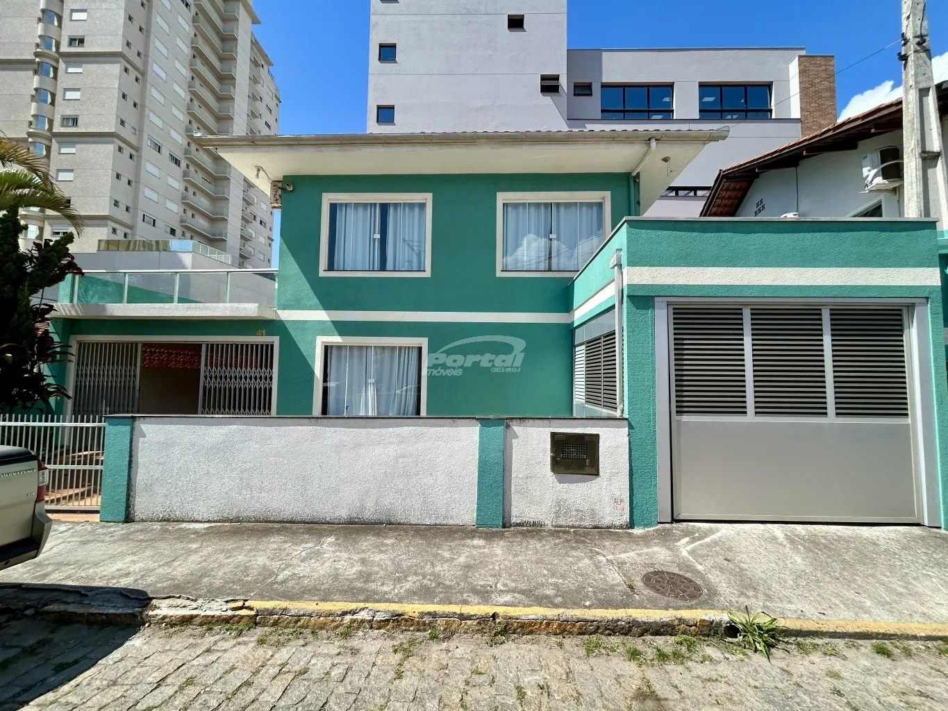 Casa comercial disponível para locação no bairro Centro - Balneário Piçarras/SC (Cód. 23485) - foto 1