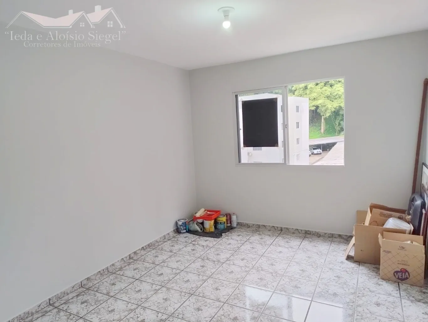 Apartamento Semimobiliado 03 Dormitórios no Bairro Escola Agricola Ref. 1657 - foto 1