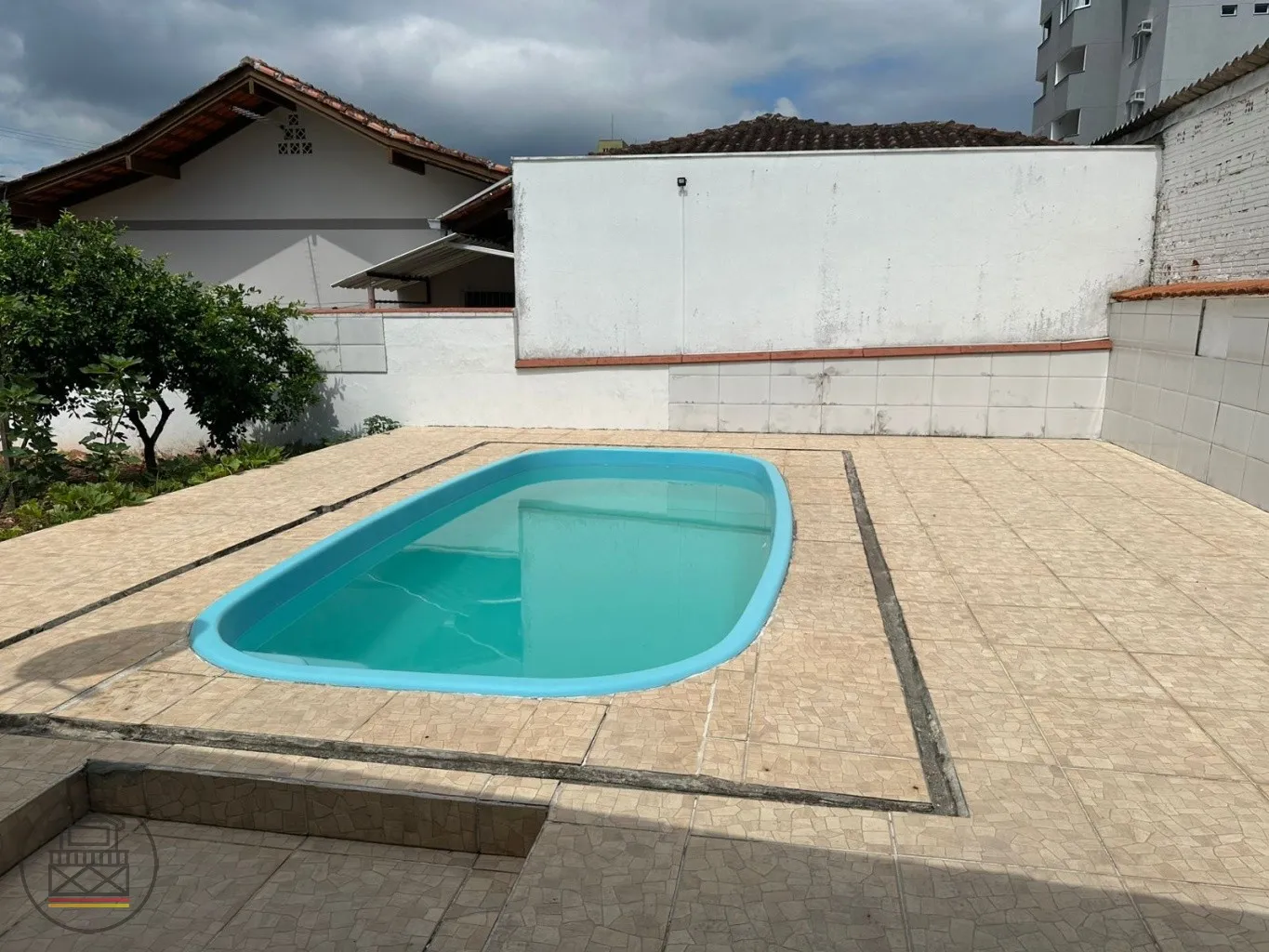 Casa com Lazer Completo: Piscina e Área de Festas Privativa! — foto 3