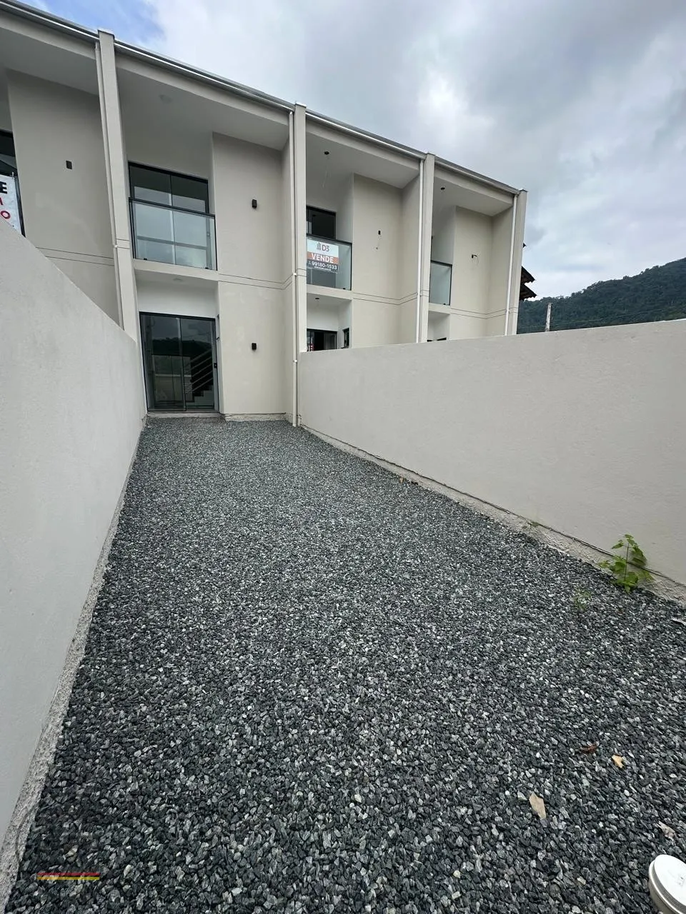 Casa Moderna com Acabamento Premium - Novo e Pronto para Morar! - foto 1