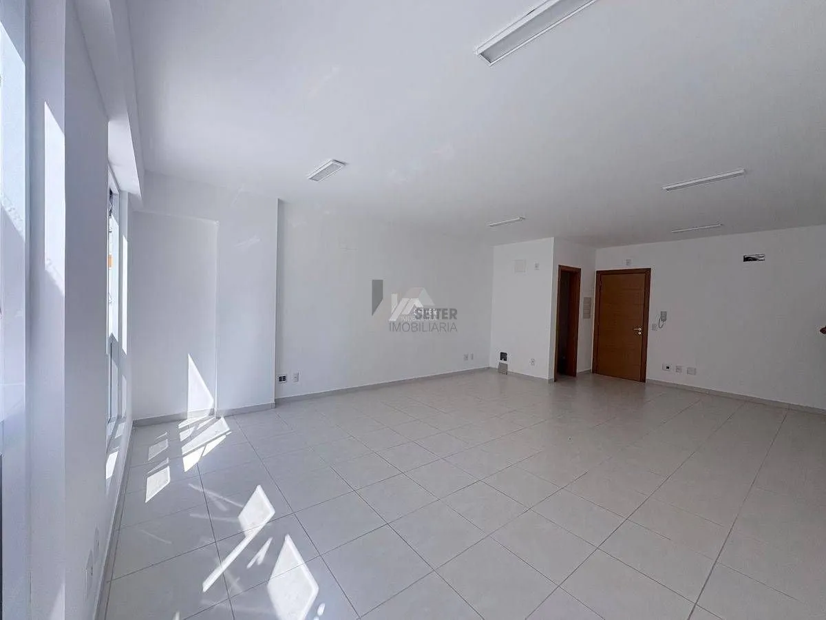 Aluga sala comercial Florianopolis Itacorubi com 42 m2 de área - foto 1