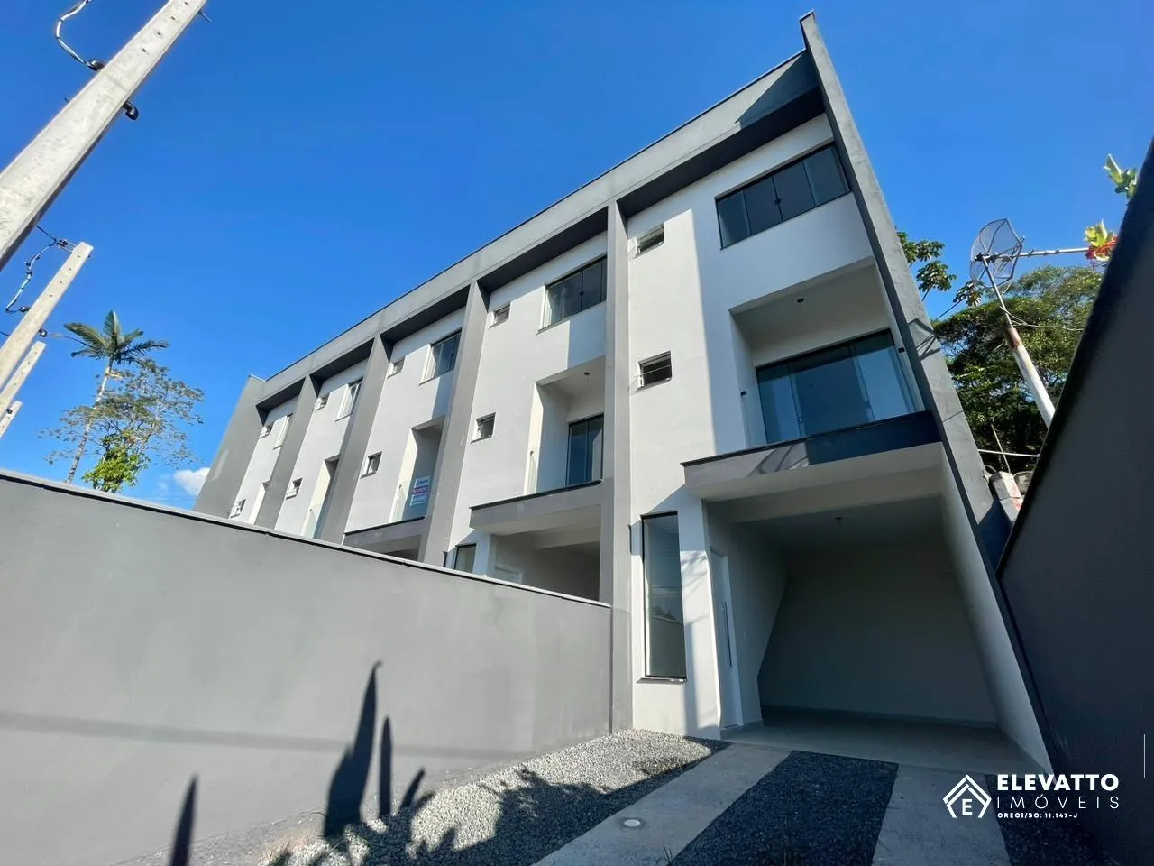 Casa para Venda em Blumenau, Itoupava Central, 3 dormitórios, 1 suíte, 3 banheiros, 2 vagas - foto 1