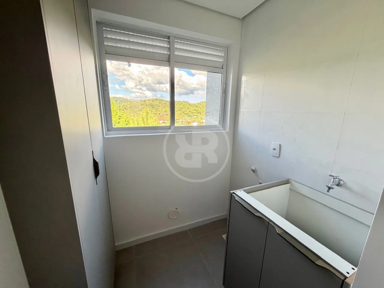 Apartamento Novo Semimobiliado com 2 Dormitórios e Sacada com Churrasqueira, para Alugar no bairro Fortaleza Alta, Blumenau/SC — foto 6