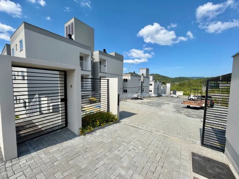 Apartamento Novo com 2 Dormitórios e Sacada com Churrasqueira, para Alugar no bairro Fortaleza Alta, Blumenau/SC - foto 1