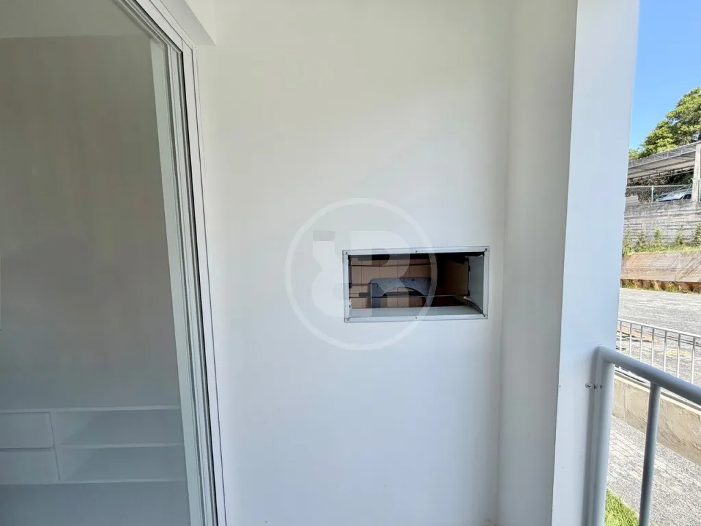 Apartamento Novo Semimobiliado com 2 Dormitórios e Sacada com Churrasqueira, para Alugar no bairro Fortaleza Alta, Blumenau/SC — foto 4
