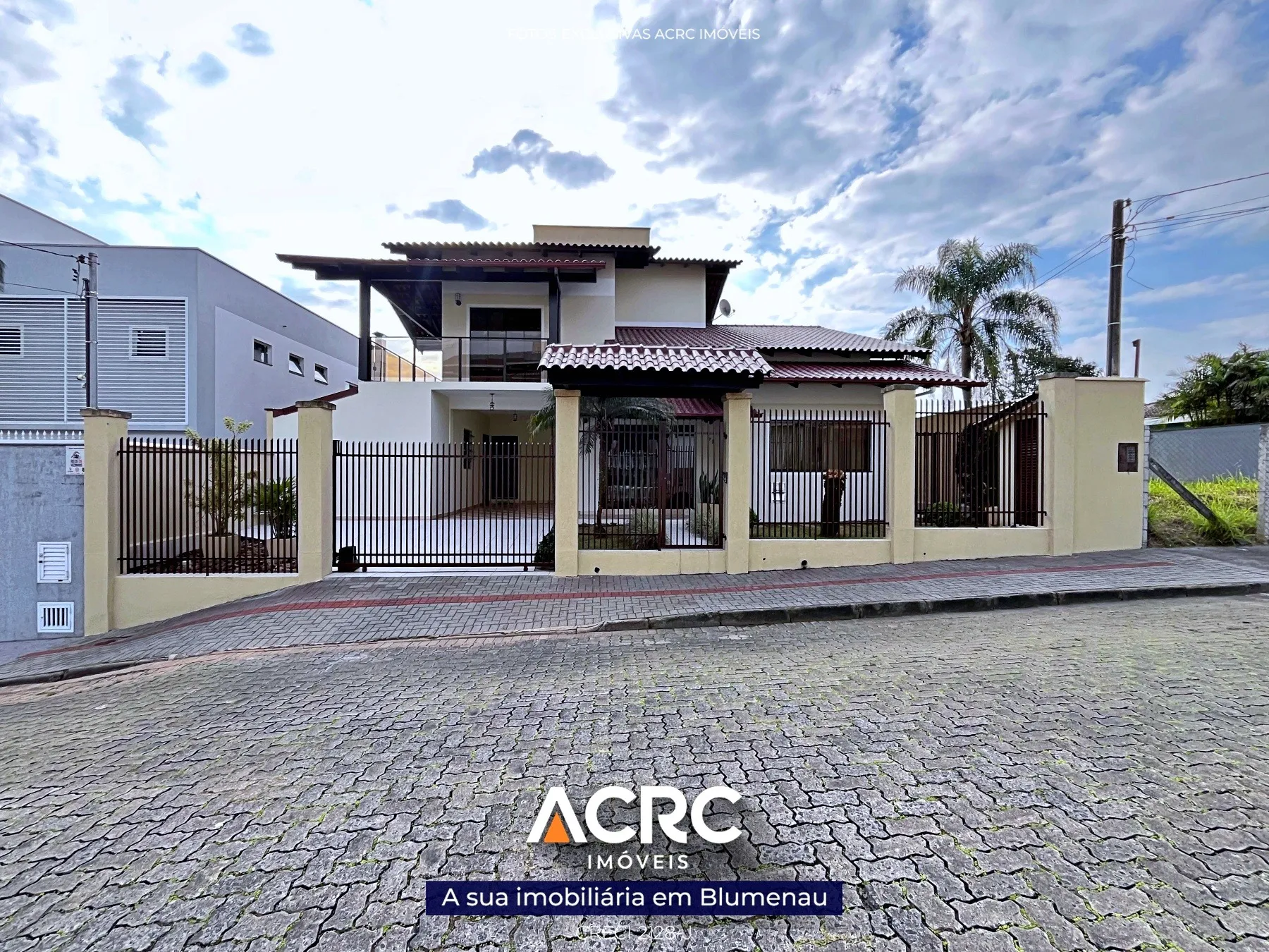 Casa · à venda · 4 quartos · 266m² · Itoupava Norte, Blumenau