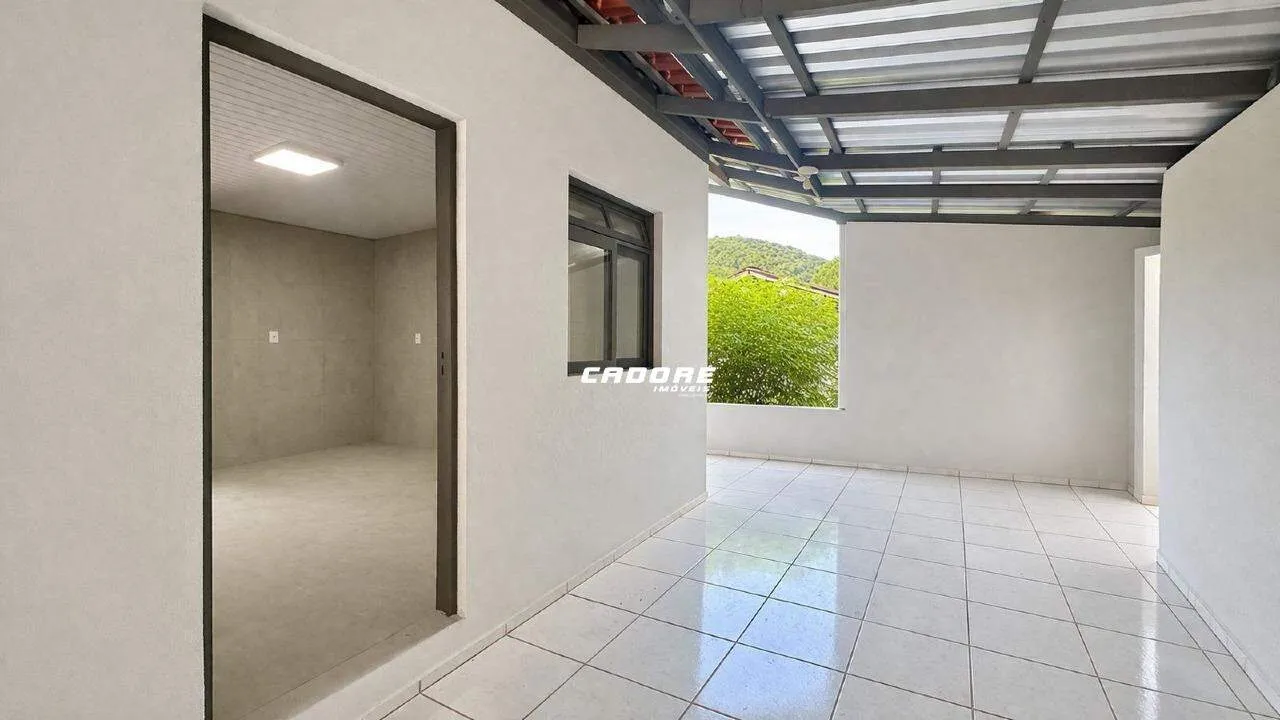 Casa aconchegante, com amplo espaço e excelente localização no bairro Progresso!! — foto 4