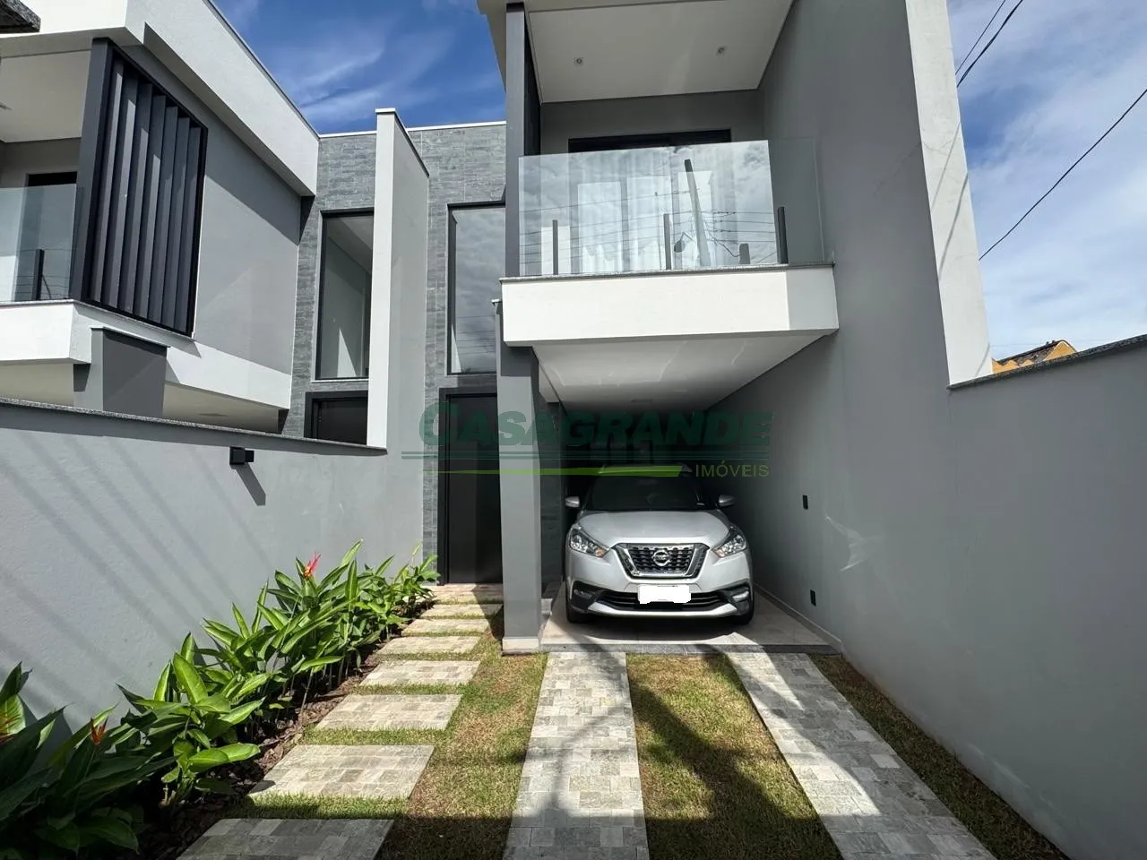 Sobrado mobiliado no bairro Água Verde próximo ao Supermercado Rausch e a poucos metros da Panificadora Bibamel. - foto 1