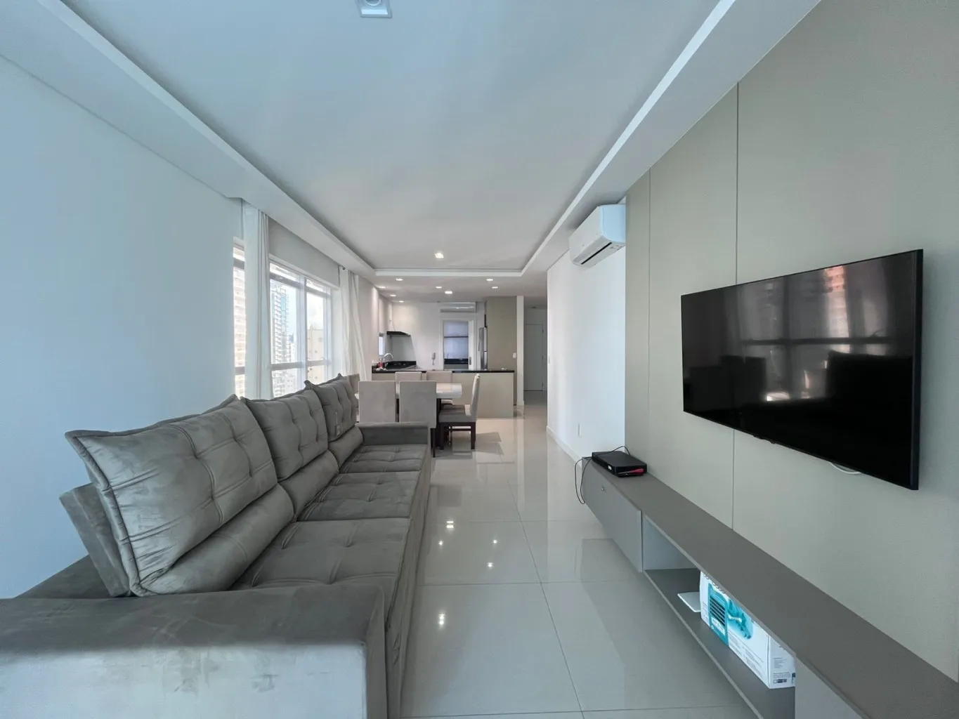 Apartamento Mobiliado, para Locação na Meia Praia em Itapema! - foto 1