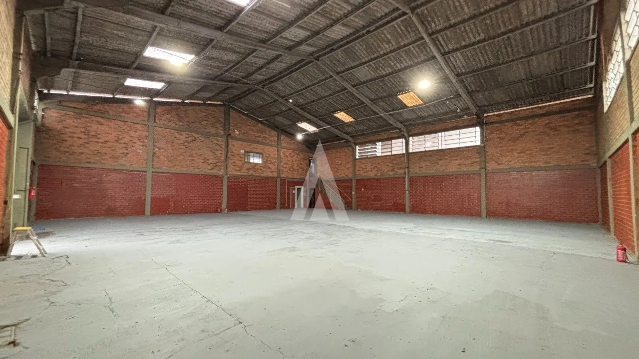 Galpão comercial com 404m à venda no bairro Costa e Silva em Joinville-SC por R$3.200.000. — foto 2