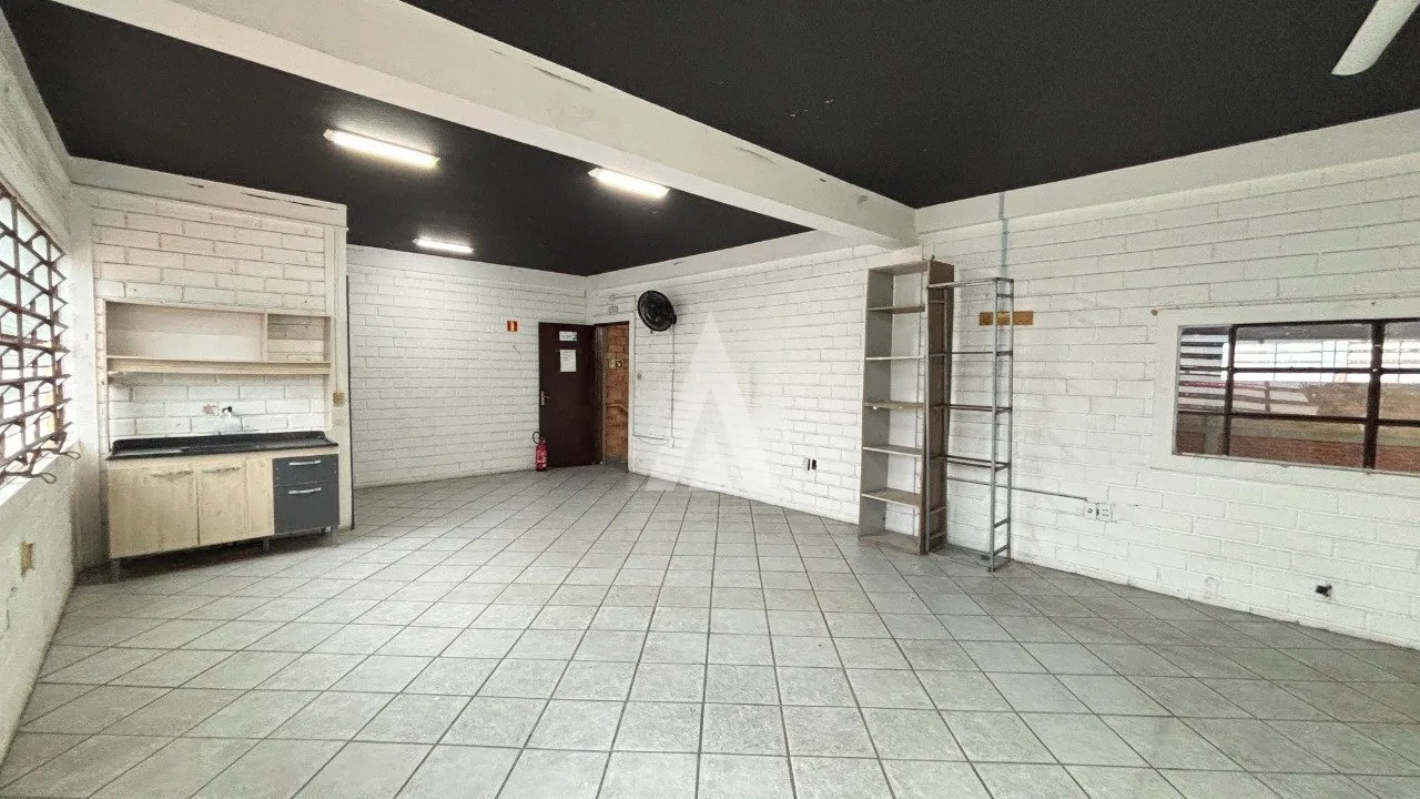 Galpão comercial com 404m à venda no bairro Costa e Silva em Joinville-SC por R$3.200.000. — foto 7