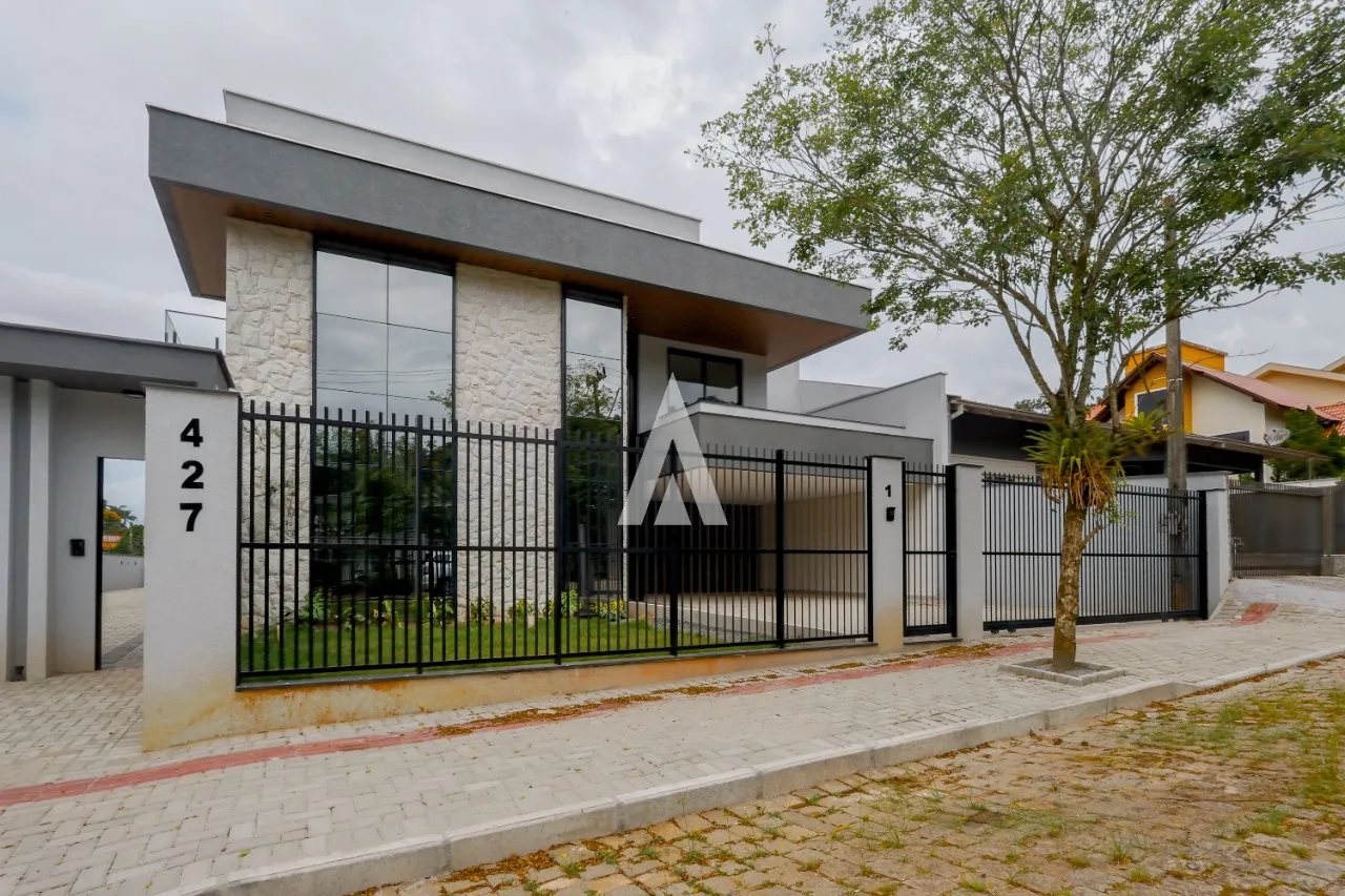 Casa com 3 suítes à venda no bairro Glória em Joinville-SC por R$2.200.000,00. - foto 1