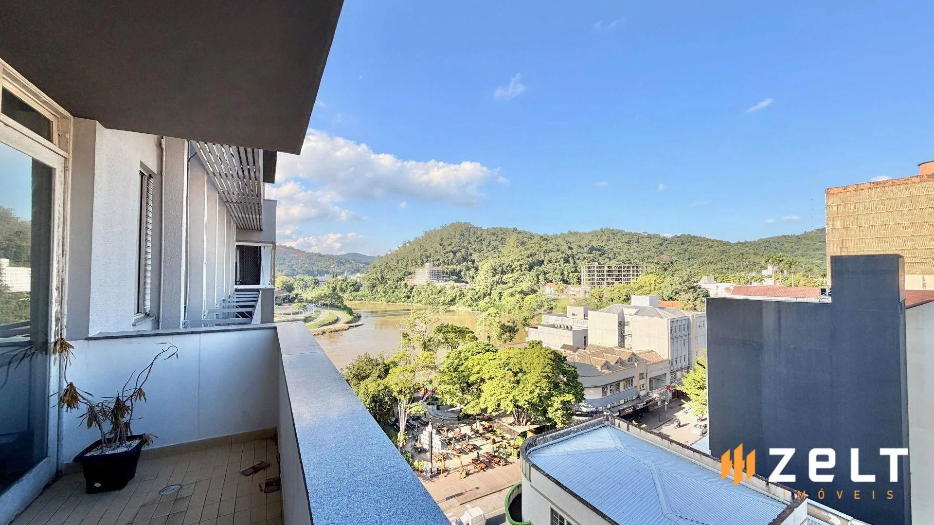Apartamento com 3 dormitórios à venda, 123 m por R$ 490.000,00 - Centro - Blumenau/SC — foto 2