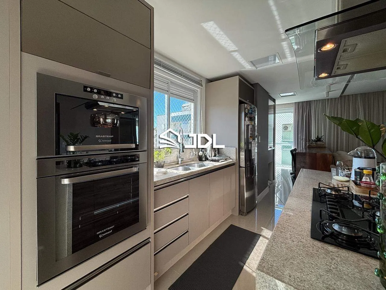 Apartamento mobiliado com 2 suítes à venda no bairro Vila Nova - 79,73 m por R$ 750.000 — foto 3