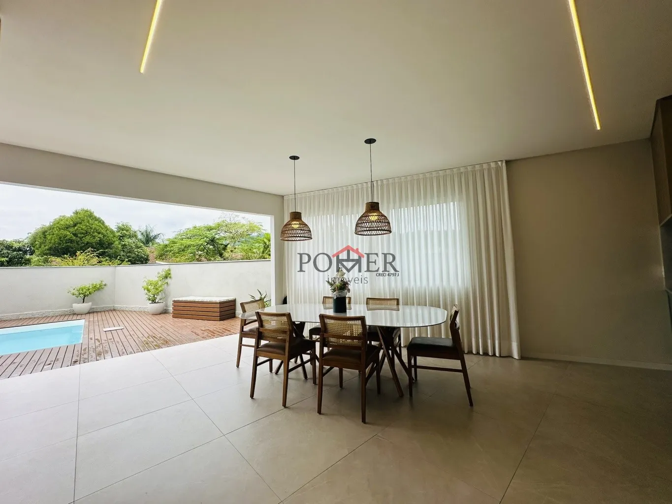 Casa semi mobiliada em Pomerode com 156,92m de área construída, 2 dormitórios (1 suíte com closet e jardim de inverno), terreno de 450,41m, área de festas e piscina aquecida — foto 5