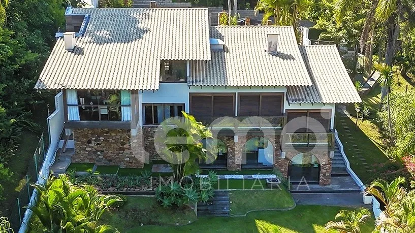 Casa com 4 dormitórios (1 suíte) bairro Ponta Aguda, Blumenau. - foto 1