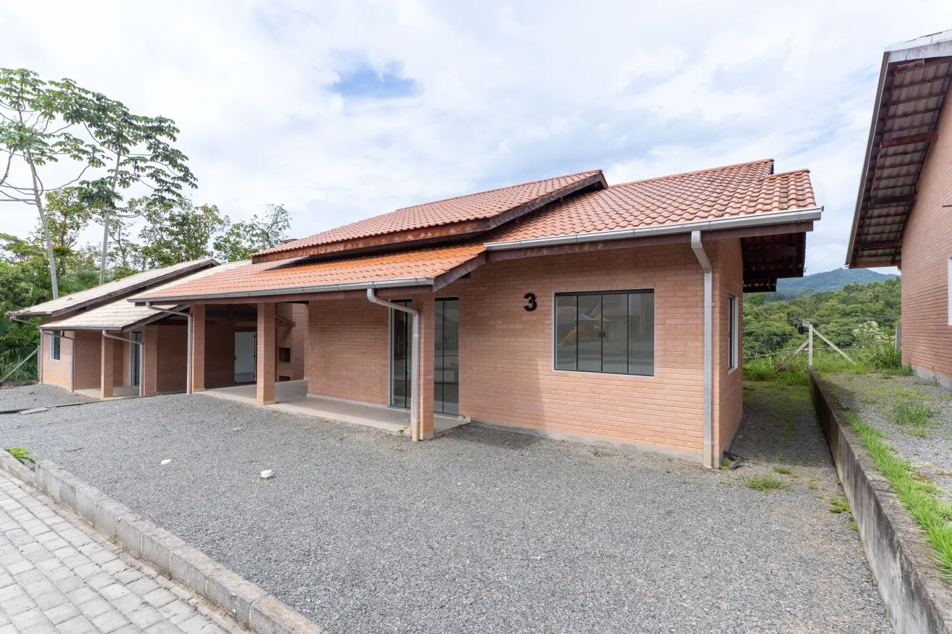 Apresentamos lindas casas novas no Condomínio Residencial Ecohaus, localizadas no bairro Pomerode Fundos. - foto 1
