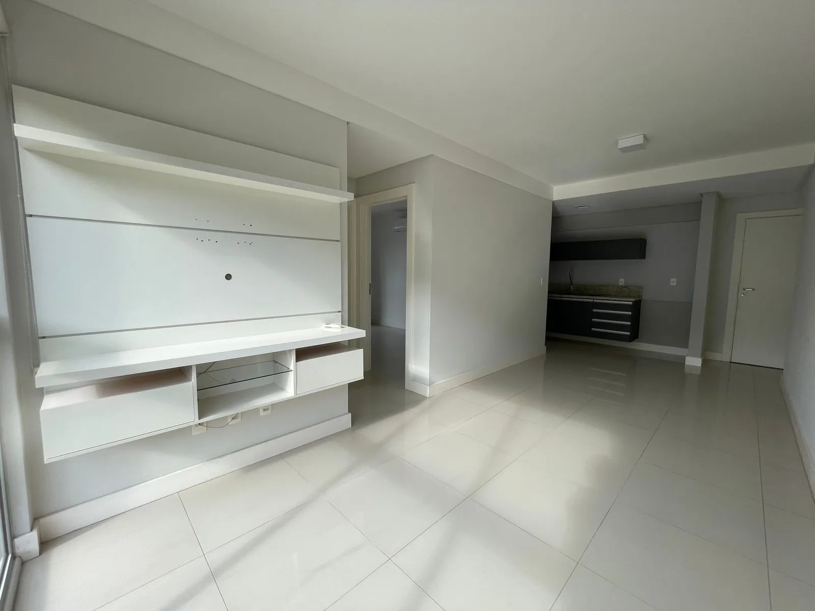 Apartamento  semi mobiliado próximo a Furb. - foto 1