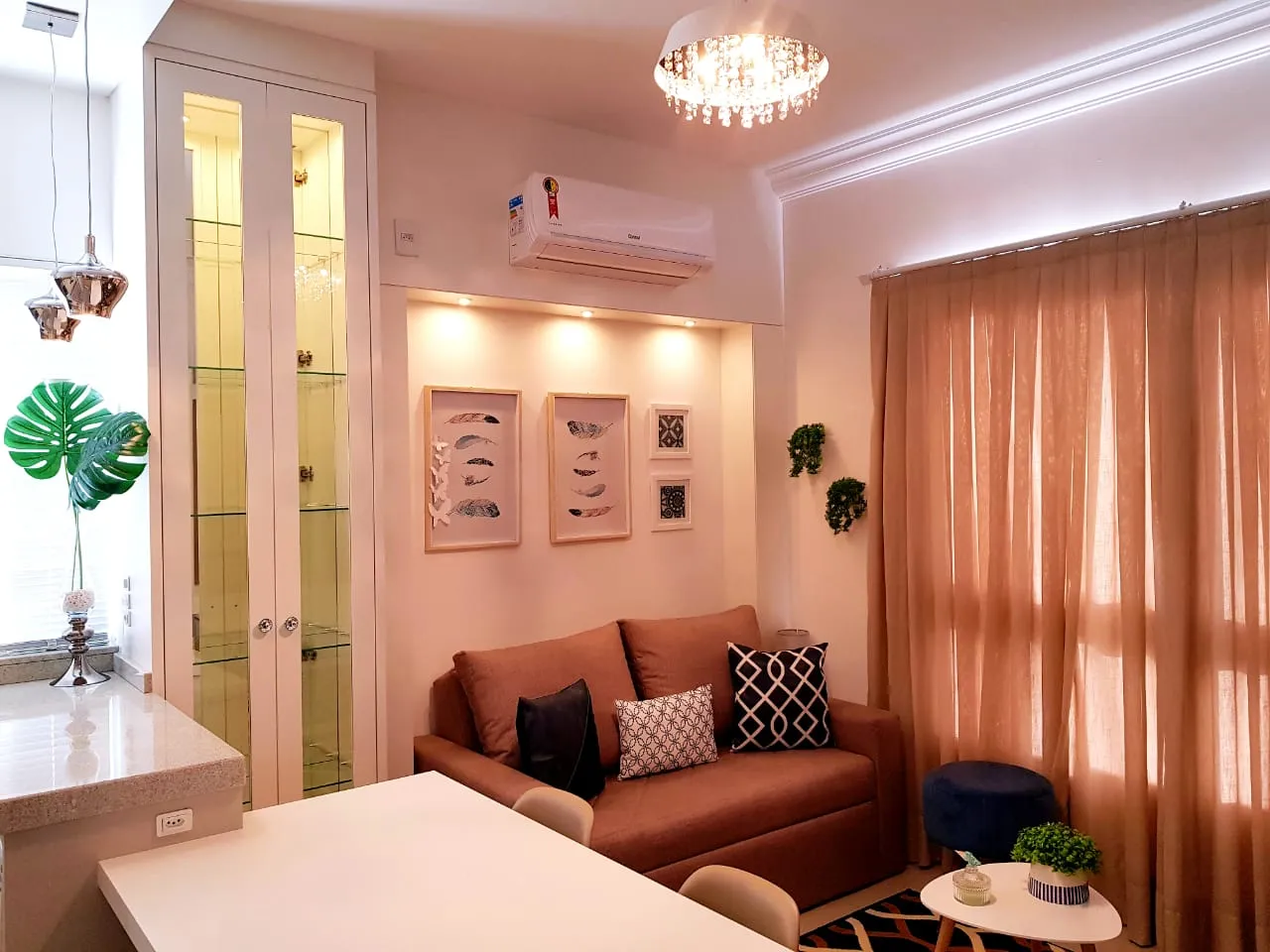 APTO 1 DORMITÓRIO MOBILIADO PRÓXIMO À FURB COM GARAGEM - foto 1