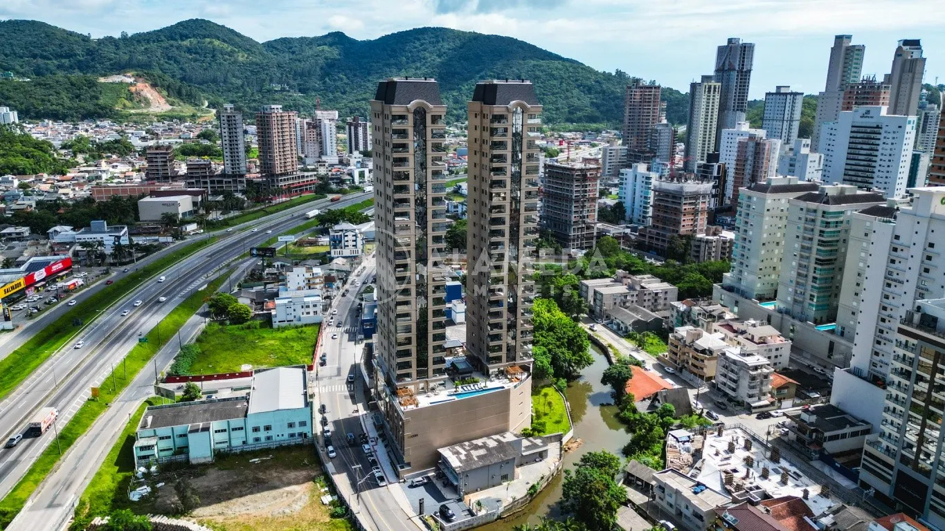 APARTAMENTO À VENDA EM ITAPEMA/SC - CENTRO. - foto 1