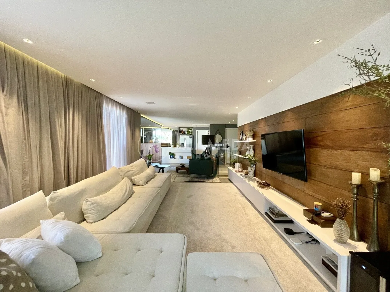 COBERTURA DUPLEX MOBILIADA À VENDA NO BAIRRO JARDIM BLUMENAU! — foto 2