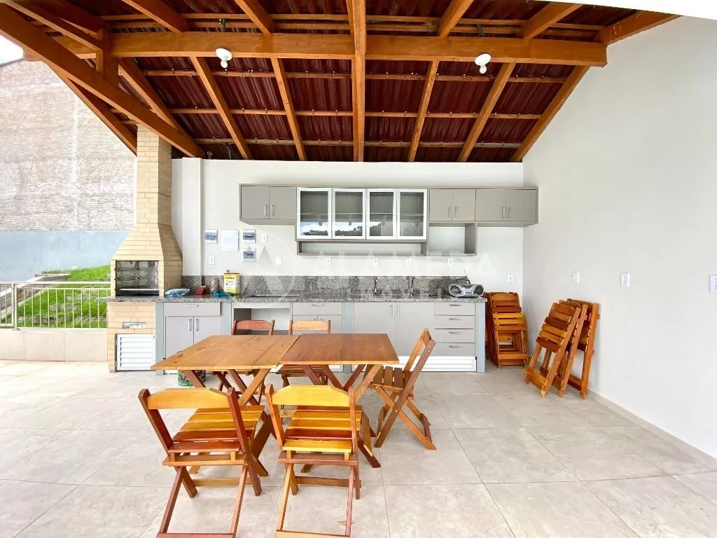SOBRADOS TRIPLEX EM CONDOMÍNIO FECHADO À VENDA. — foto 5