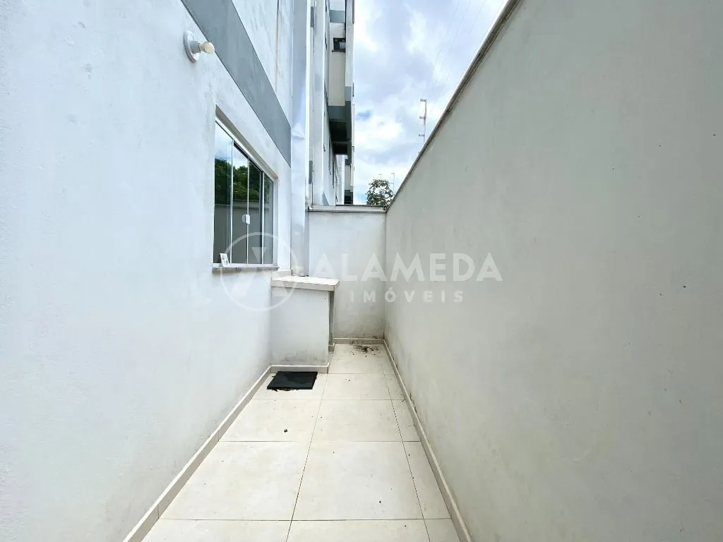 SOBRADOS TRIPLEX EM CONDOMÍNIO FECHADO À VENDA. — foto 7