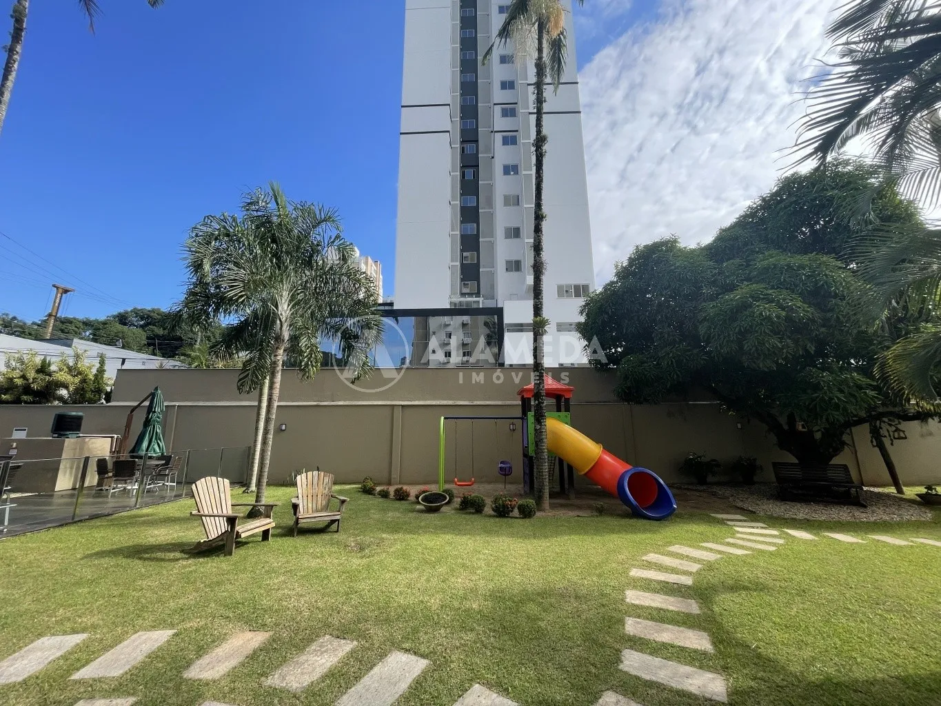 APARTAMENTO SEMIMOBILIADO À VENDA NO BAIRRO ITOUPAVA SECA! — foto 3