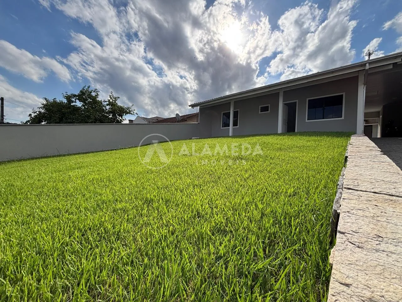Excelente casa com piscina no Bairro Itoupavazinha, em Blumenau/SC. — foto 2