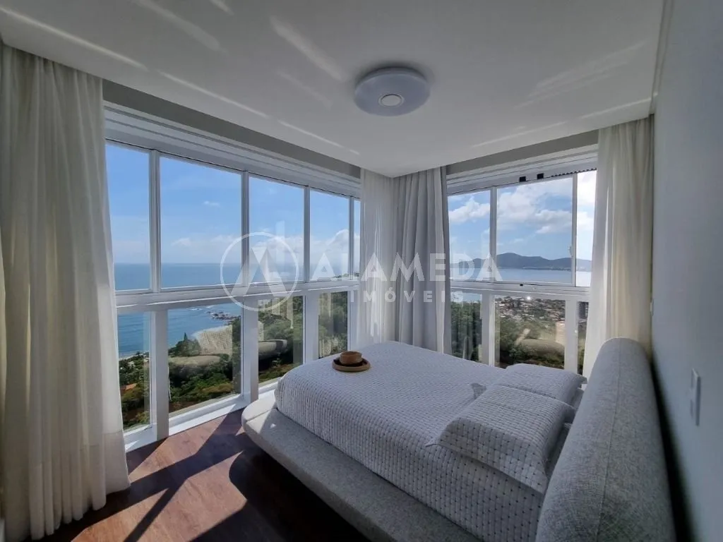 AMPLA COBERTURA À VENDA NO CENTRO DE PENHA! — foto 2