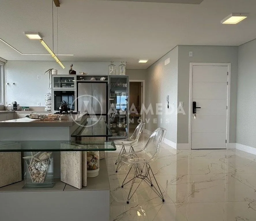 AMPLA COBERTURA À VENDA NO CENTRO DE PENHA! — foto 4